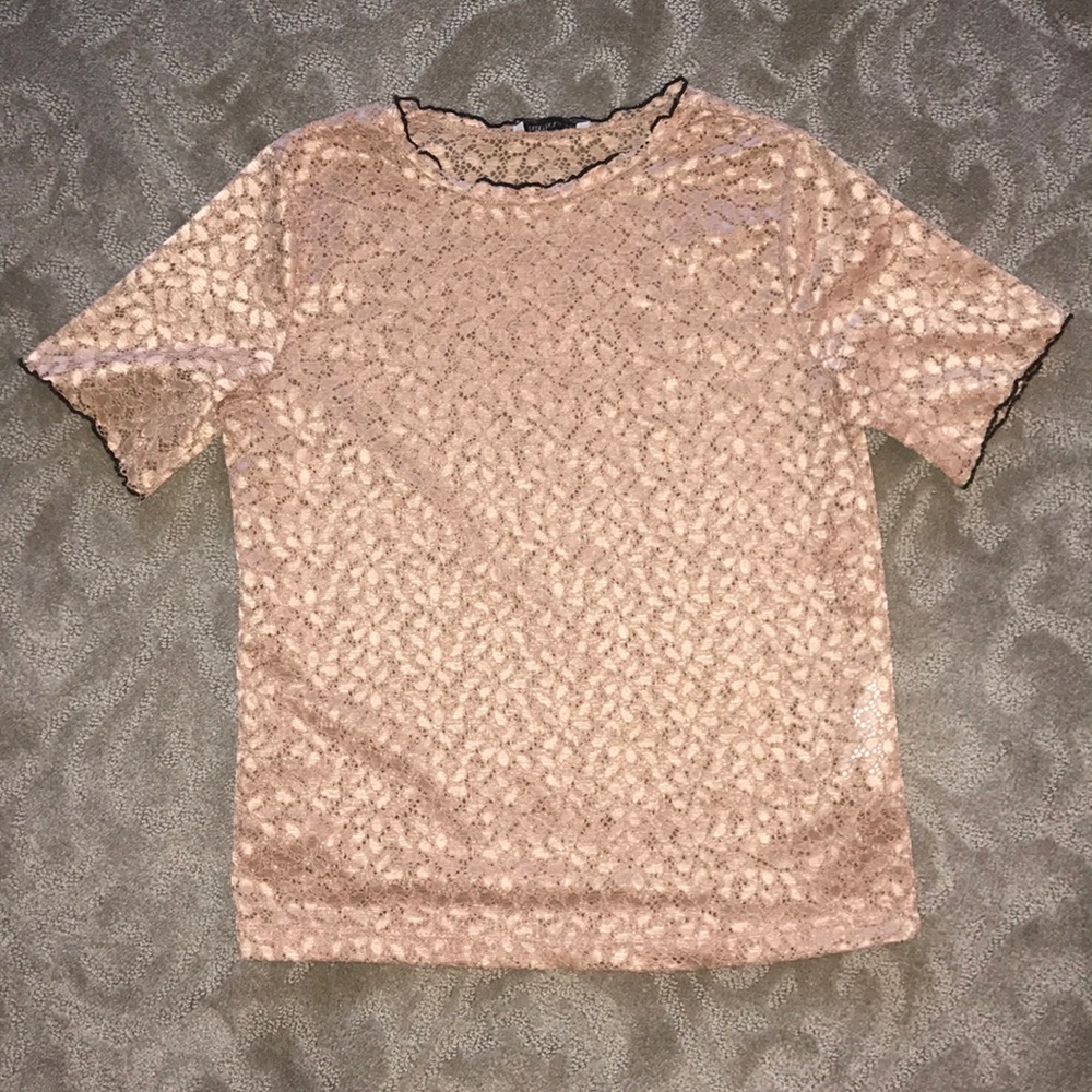 Zara lace tee with black trim